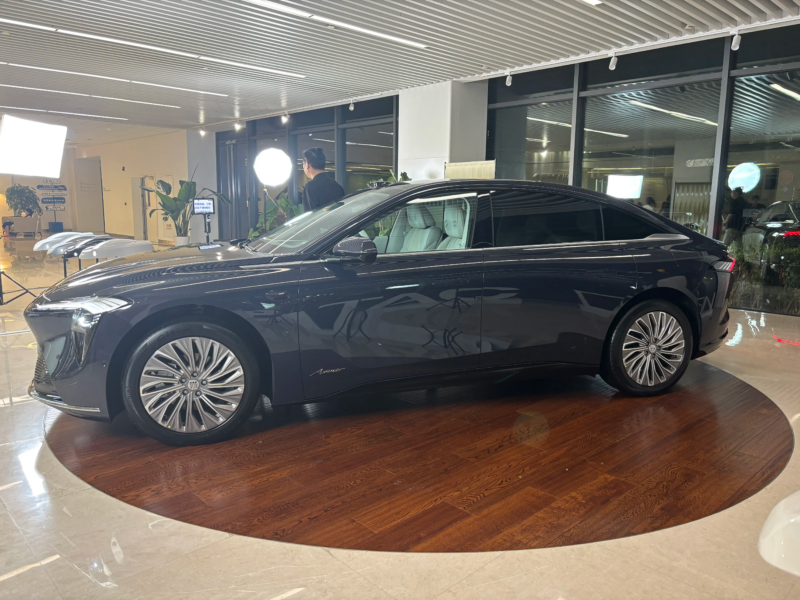 Buick Unveils Electra L7 Extended-Range Sedan, Pre-sales Set for September 28