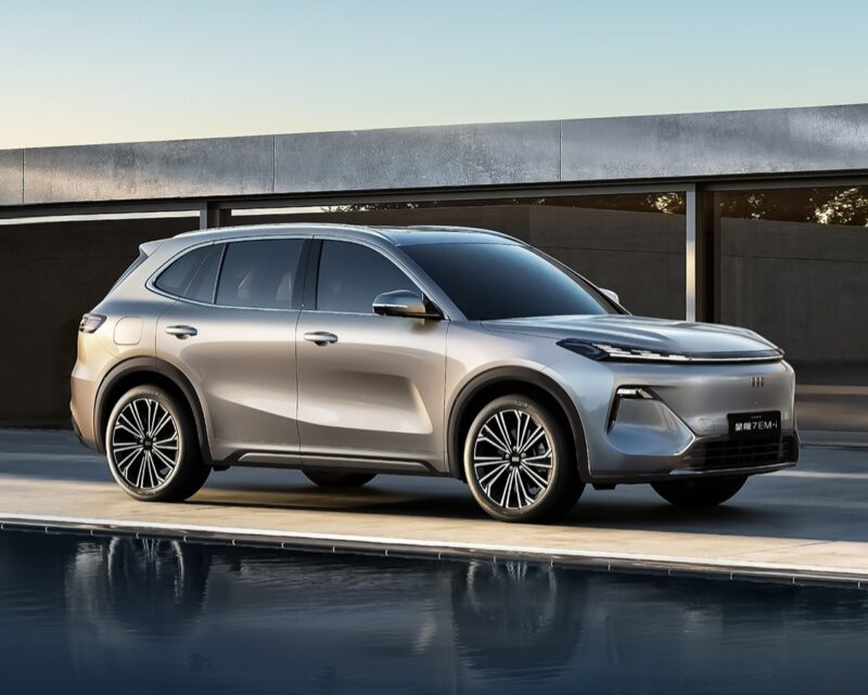 Geely Galaxy Starship 7 EV Unveiled with Groundbreaking Features