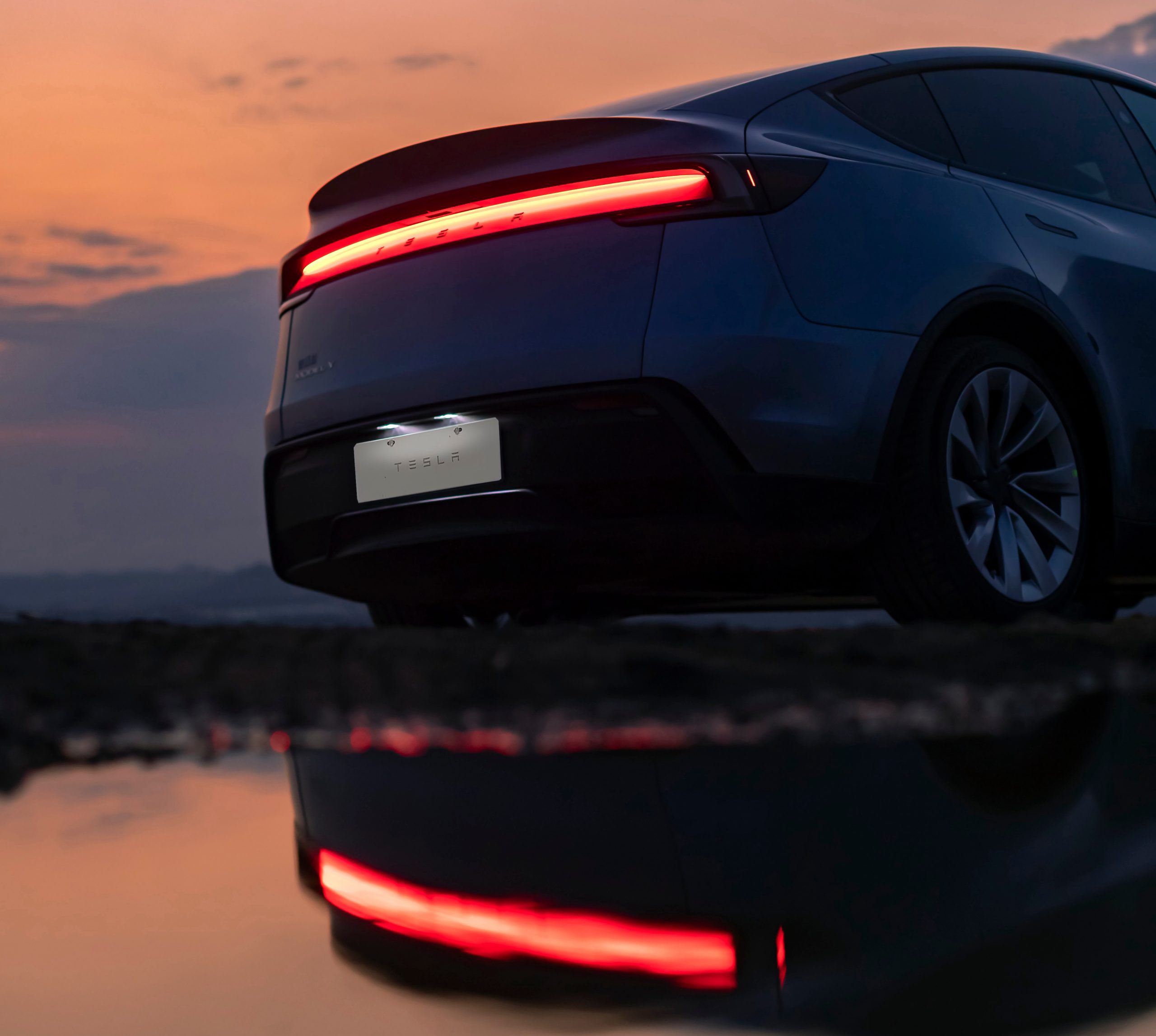 Tesla Expands Full Self-Driving Access to Broader Audience