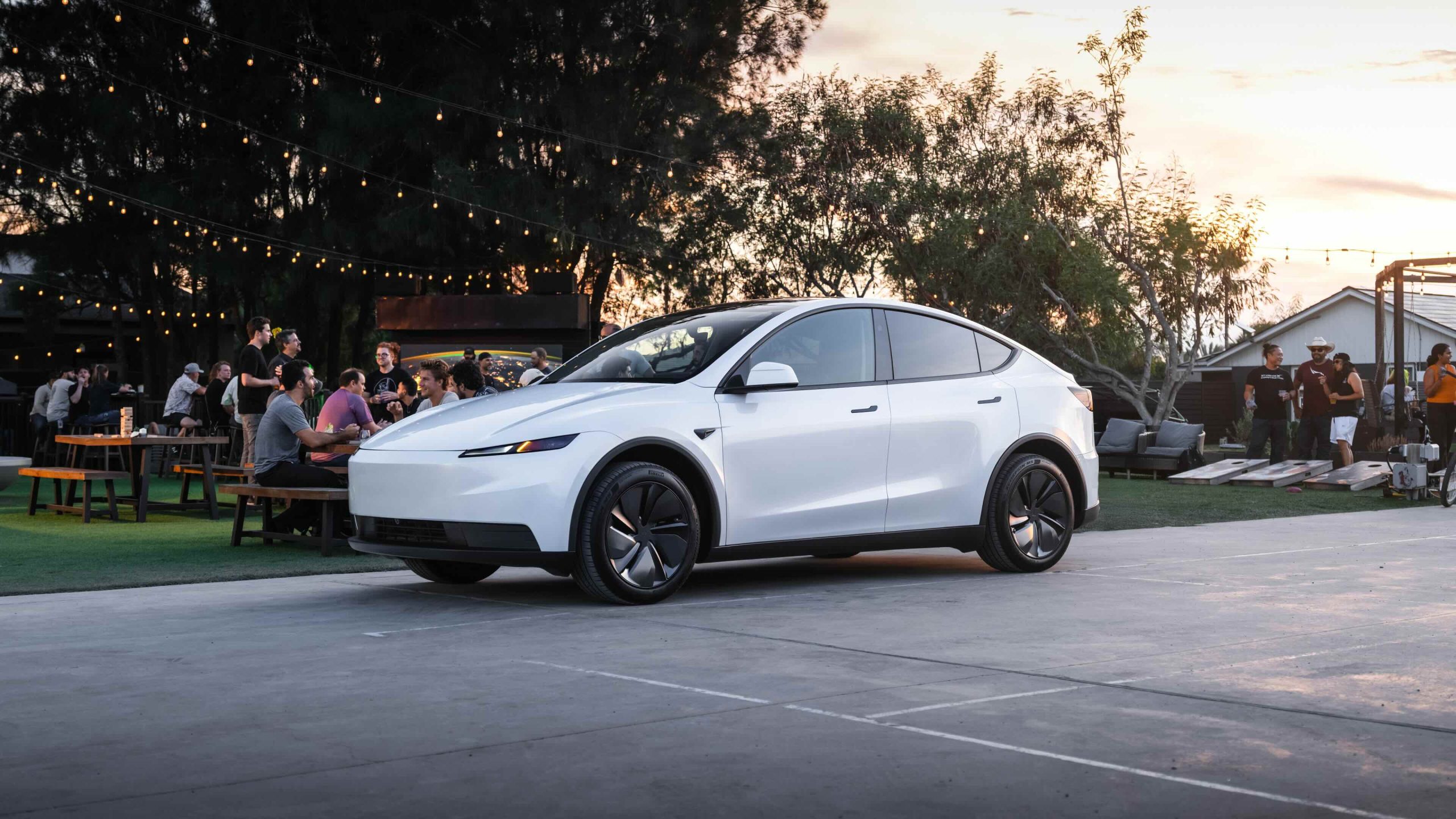 Tesla Introduces New FSD Feature to Address Camera Condensation Issues