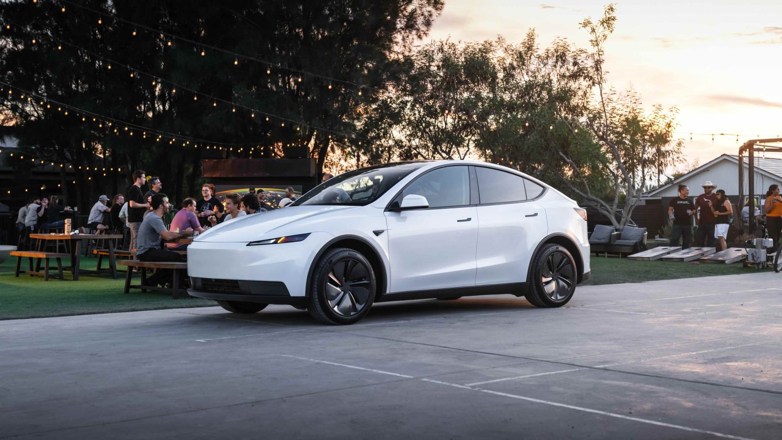 Tesla's Bold Leasing Strategy Aims to Boost U.S. Demand Amid Q4 Rush