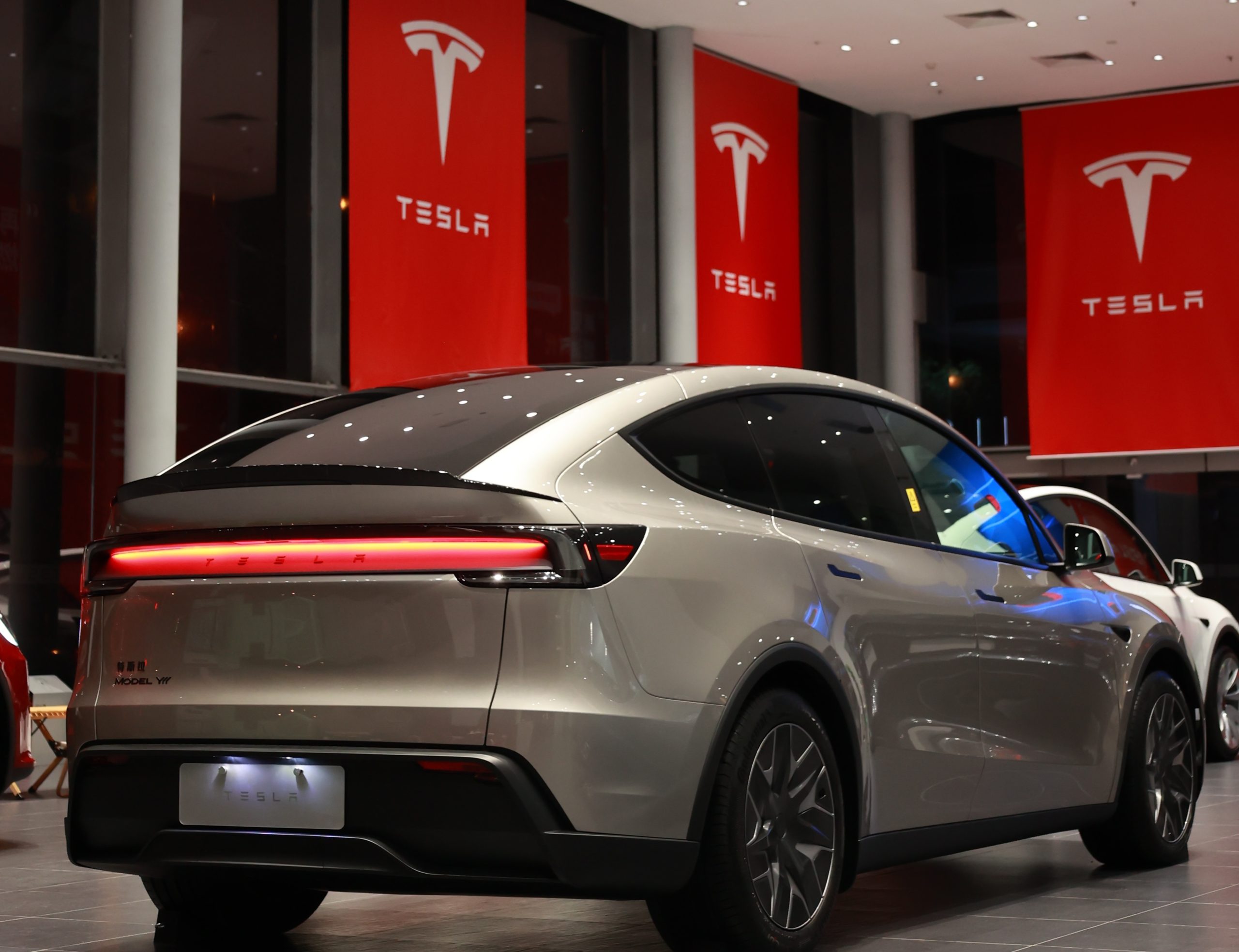 Tesla Sees Record Registrations in China with New Model Y L Launch